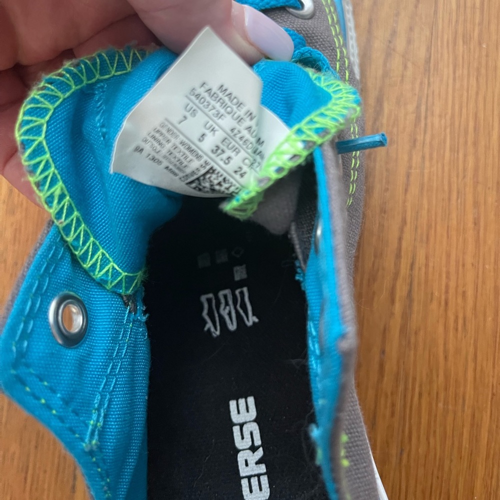 Converse - Picture 3 of 3